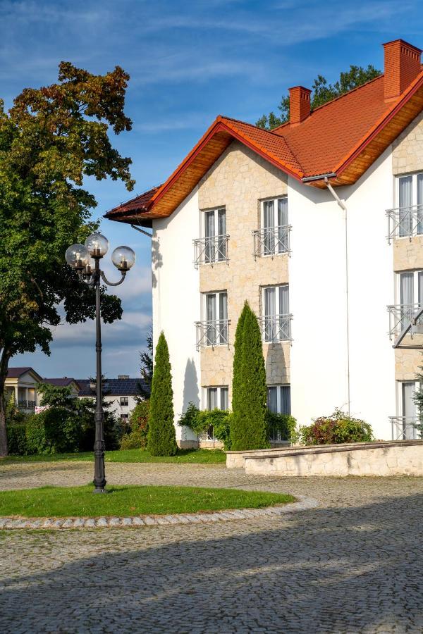 Hotel Lord Gorlice Bagian luar foto