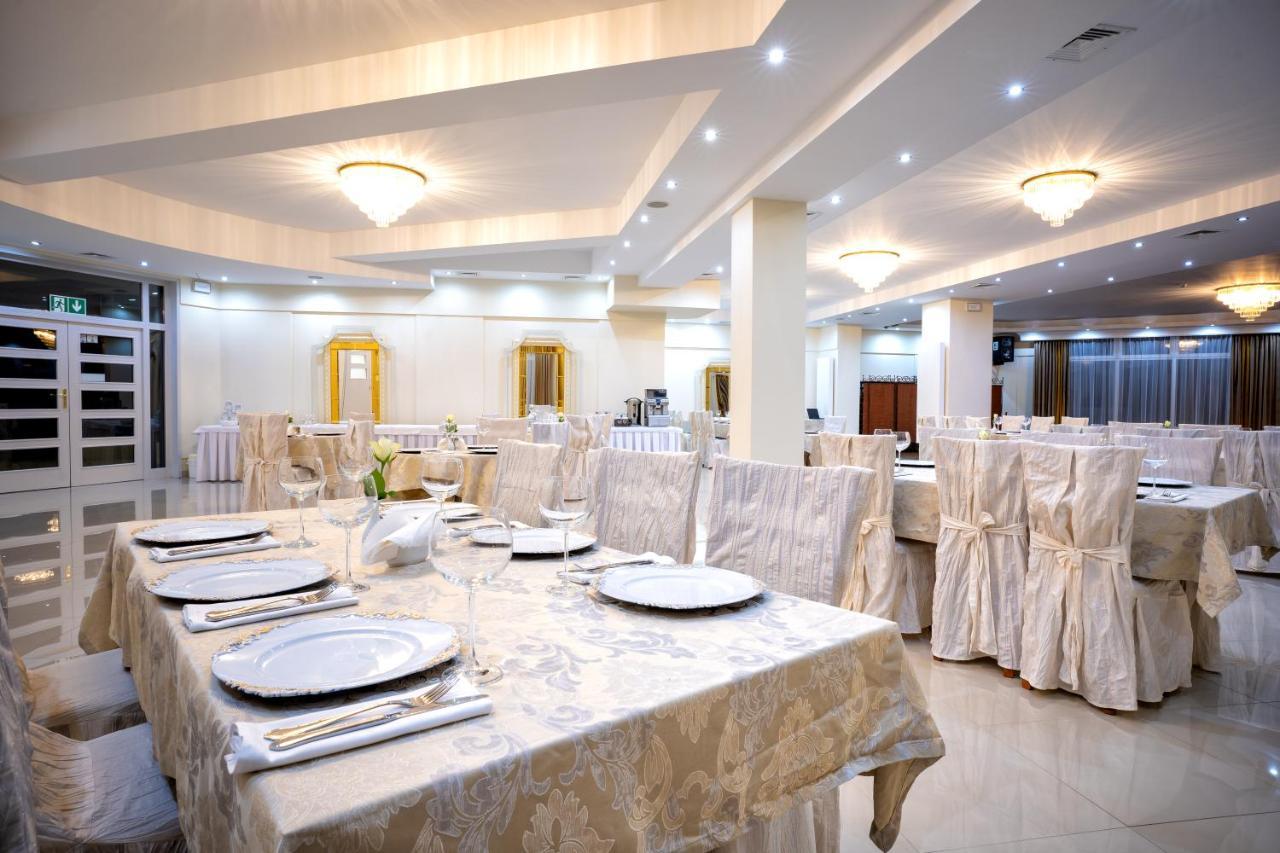 Hotel Lord Gorlice Bagian luar foto