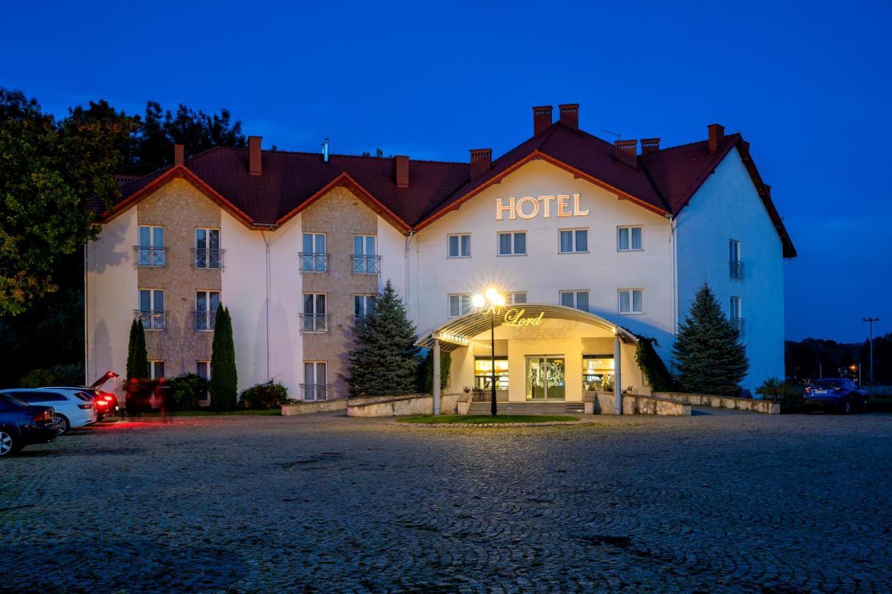 Hotel Lord Gorlice Bagian luar foto