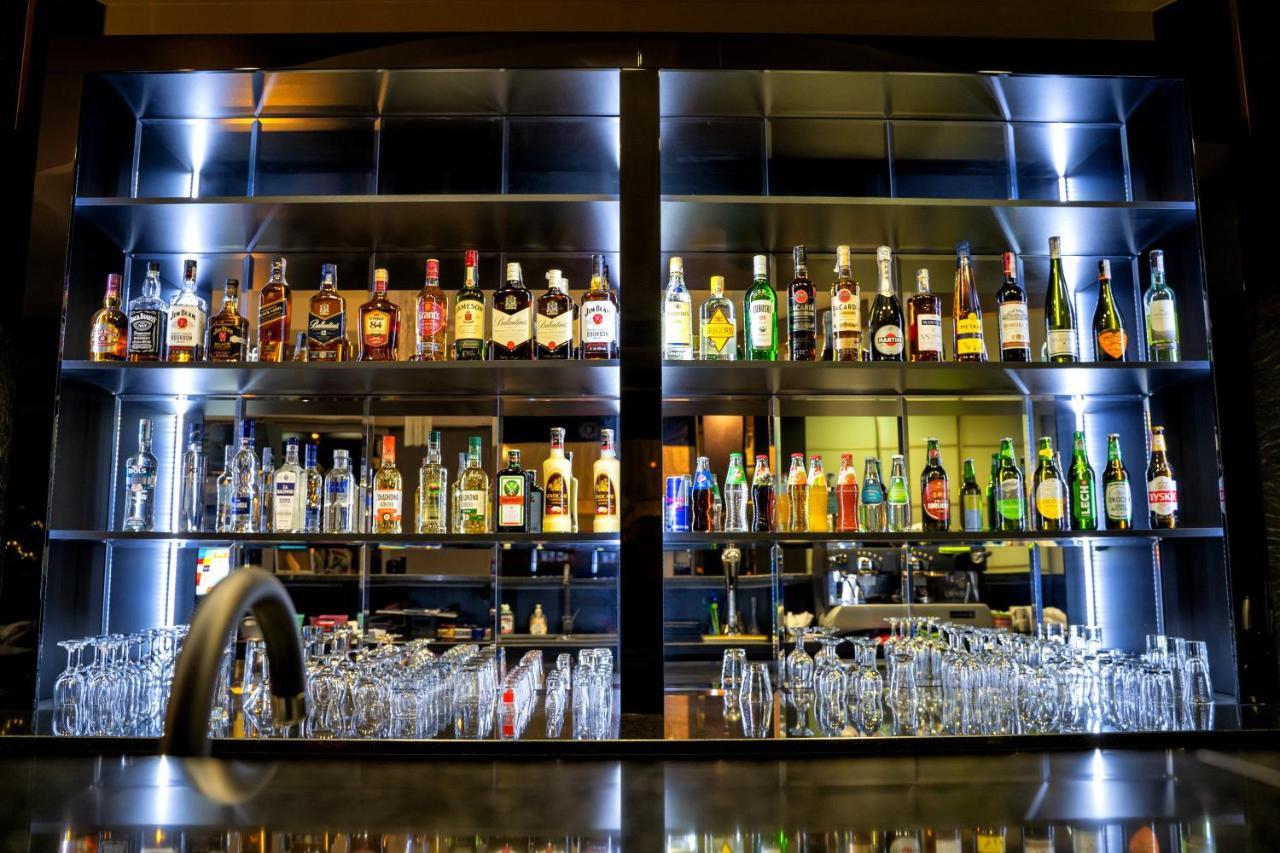 Hotel Lord Gorlice Bagian luar foto