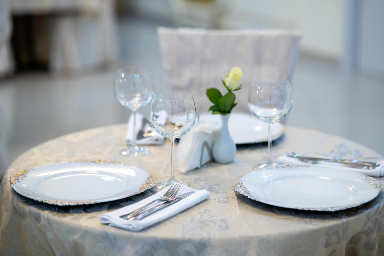 Hotel Lord Gorlice Bagian luar foto