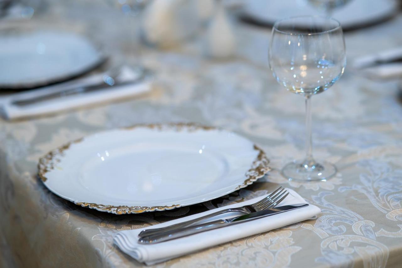 Hotel Lord Gorlice Bagian luar foto