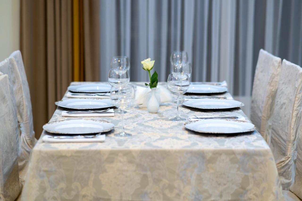 Hotel Lord Gorlice Bagian luar foto