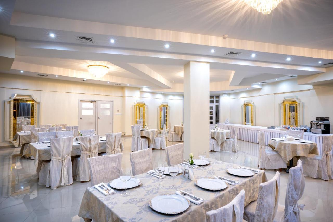 Hotel Lord Gorlice Bagian luar foto