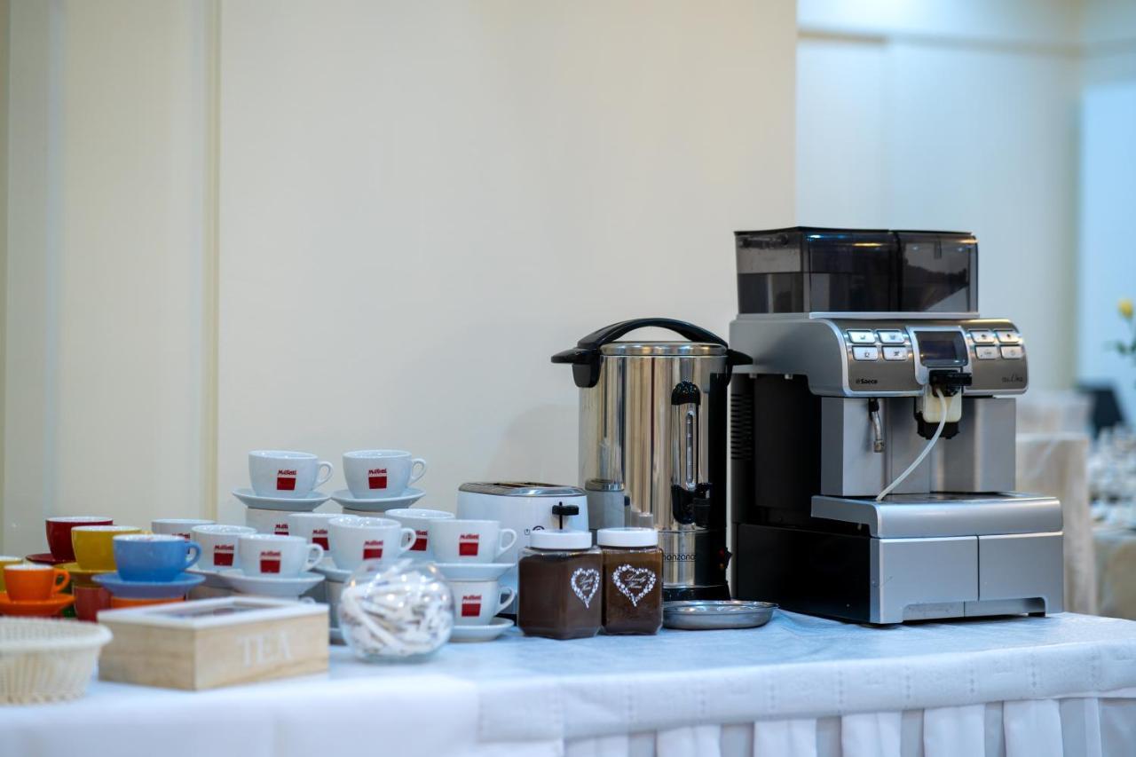 Hotel Lord Gorlice Bagian luar foto