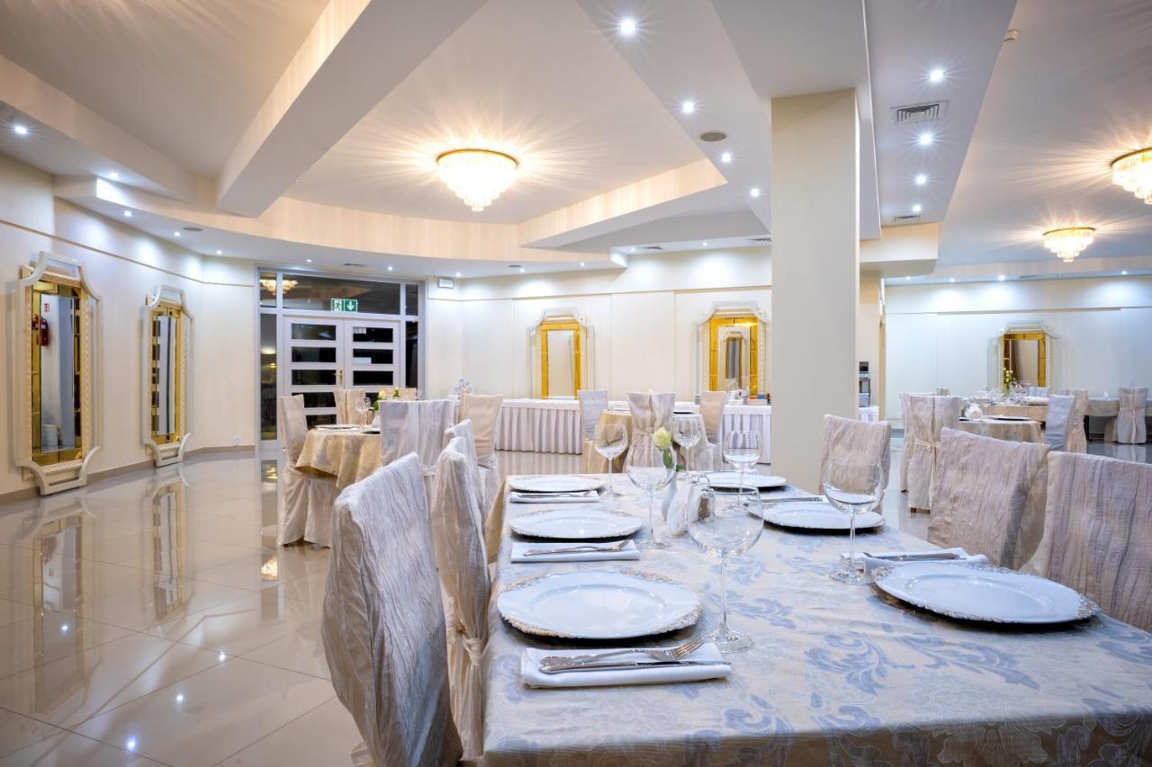 Hotel Lord Gorlice Bagian luar foto